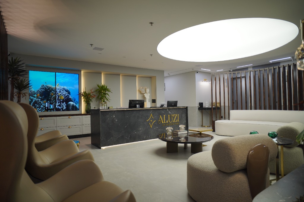 Interior e Poltronas de Atendimento